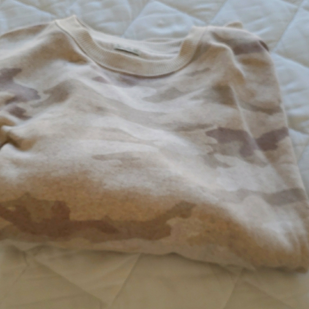 Women's American Eagle soft crew neck sweatshirt